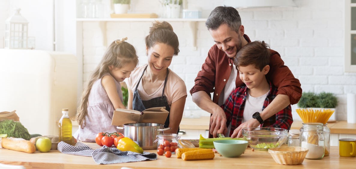 Encouraging Healthy Eating Habits in Children: 10 Practical Tips for Parents