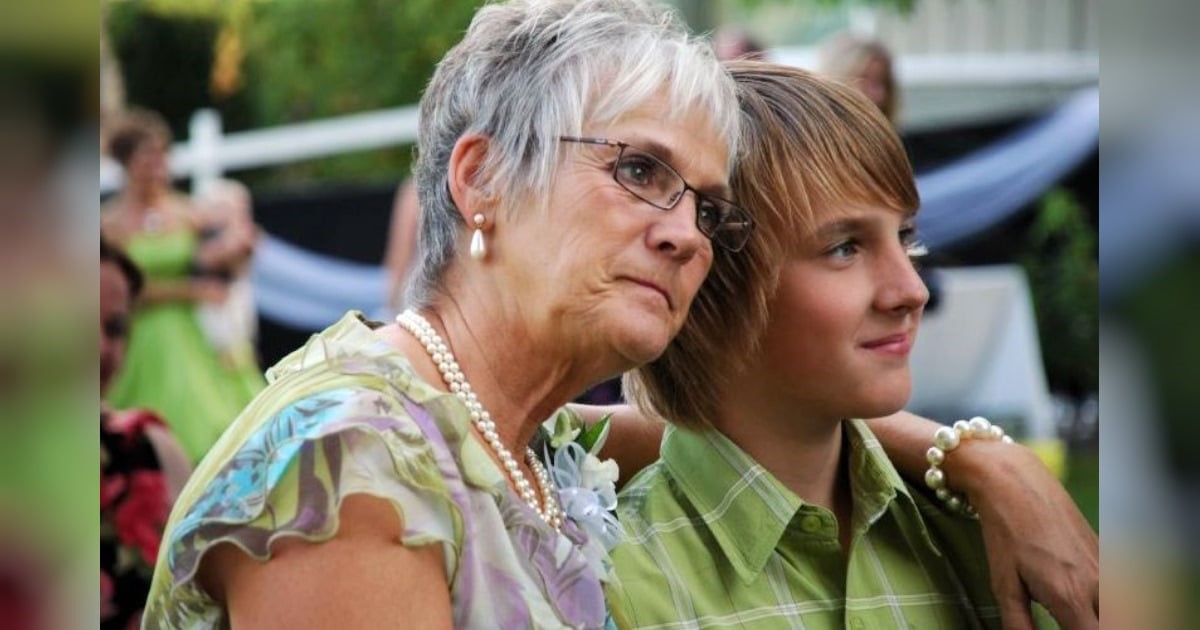 Study Shows Grandmas Share a Stronger Bond with Grandkids Than Their Own Children—Here’s Why